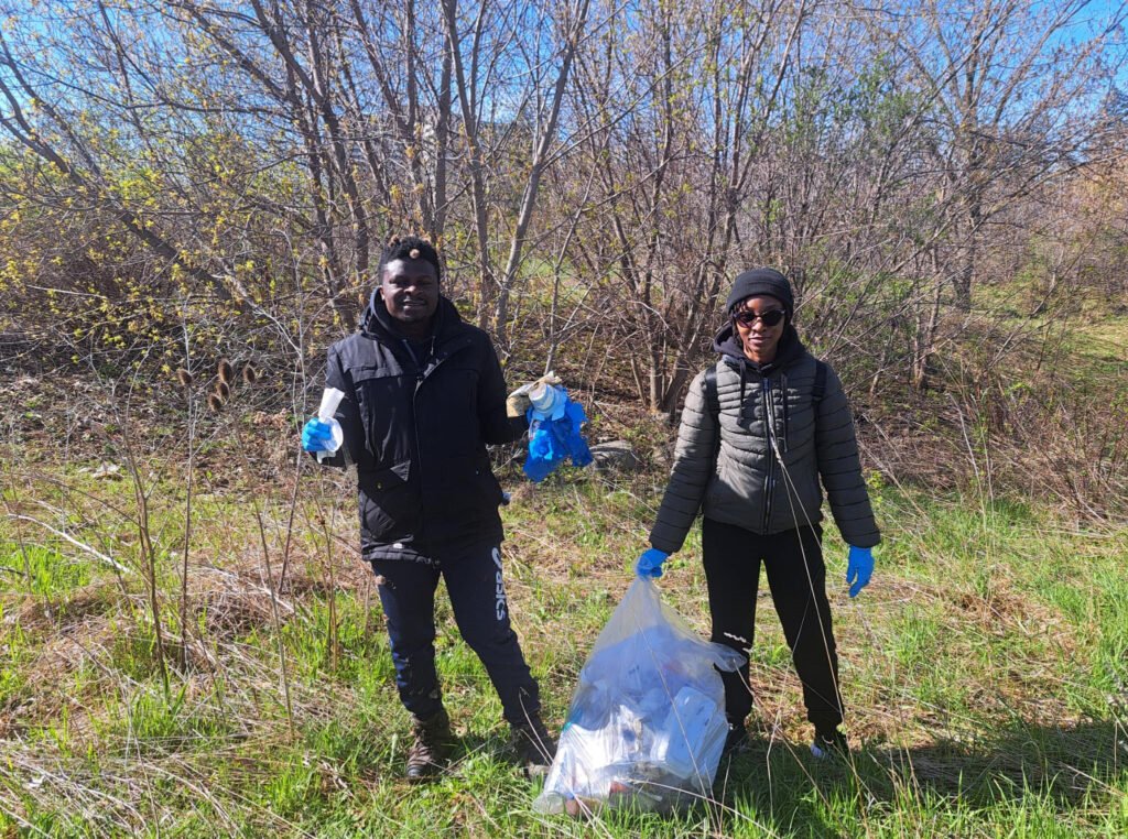 Community volunteers at Toronto Cleanup event in Fred Young Park community action